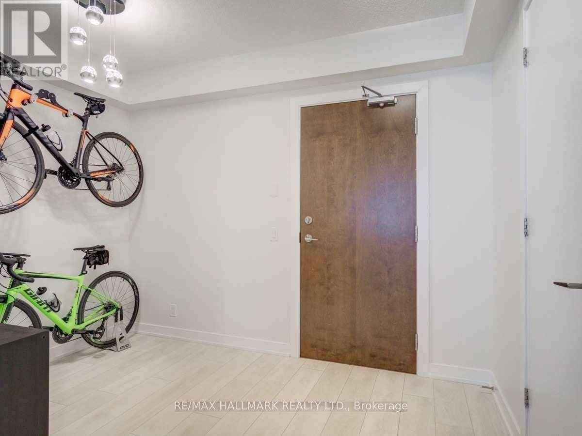Toronto (mimico), ON M8V0B1,2220 Lakeshore BLVD West #1103