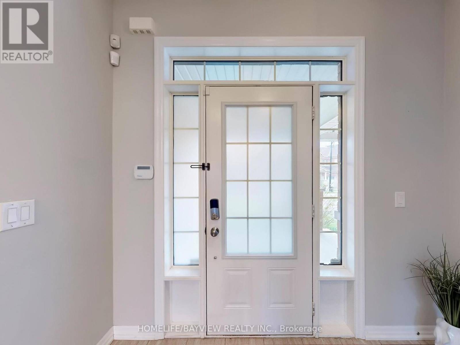 Milton (sc Scott), ON L9T8L5,66 HANSON CRESCENT