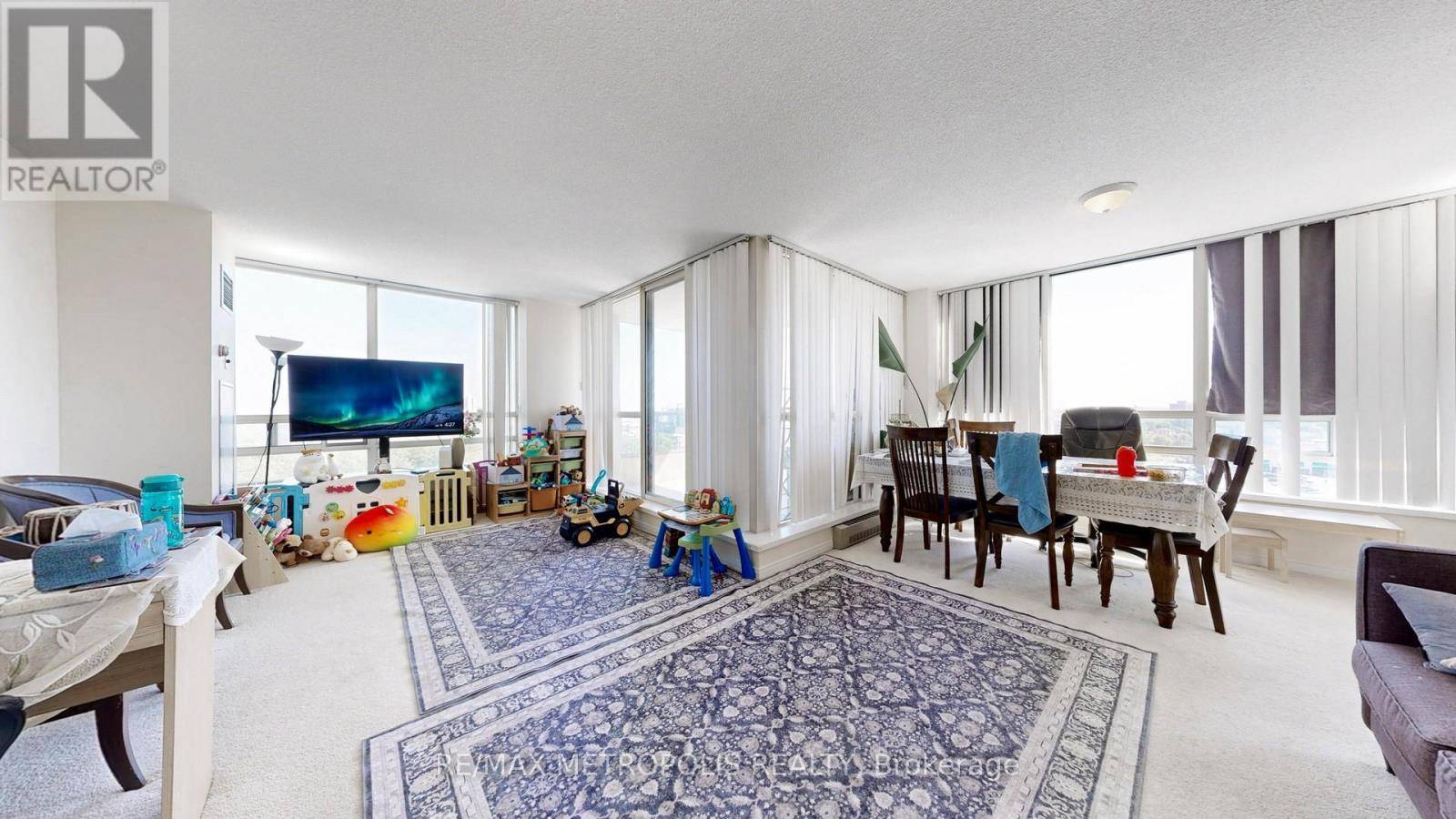 Mississauga (cooksville), ON L5A4G5,75 King ST East #1202