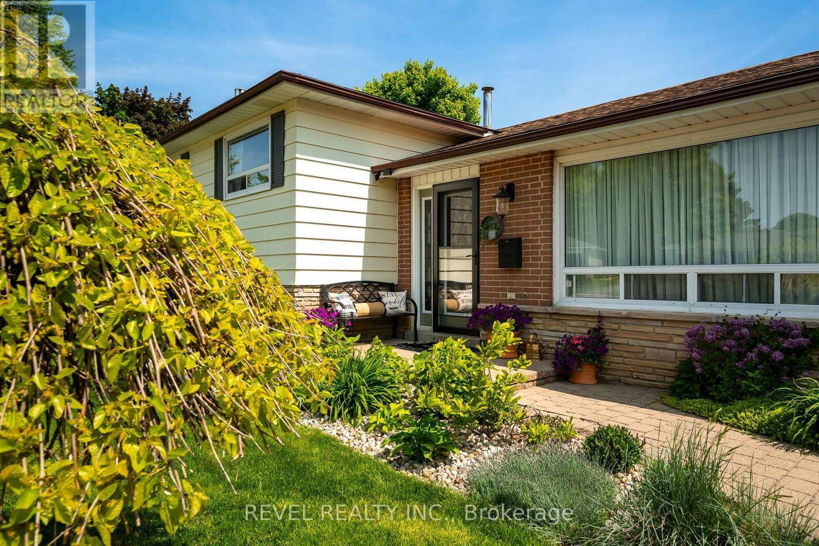 Orangeville, ON L9W1S9,30 RUSTIC CRESCENT
