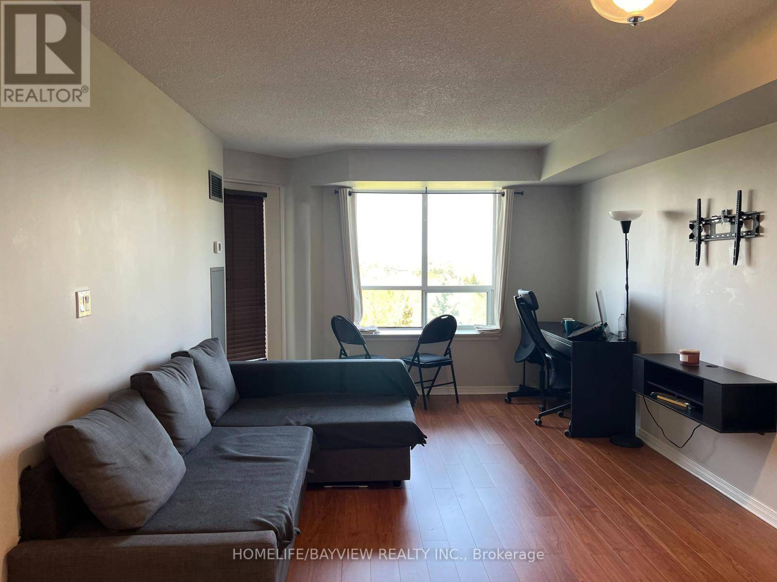 Brampton (fletcher's Creek South), ON L6Y5H5,300 Ray Lawson BLVD #609