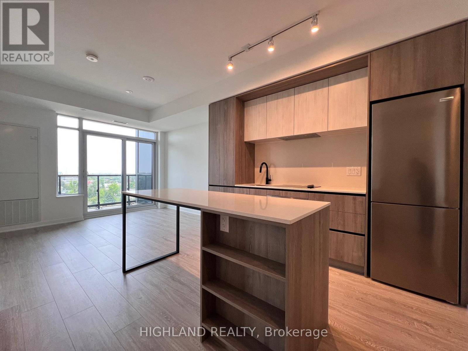 Mississauga (erin Mills), ON L5M2T1,2495 Eglinton AVE West #503
