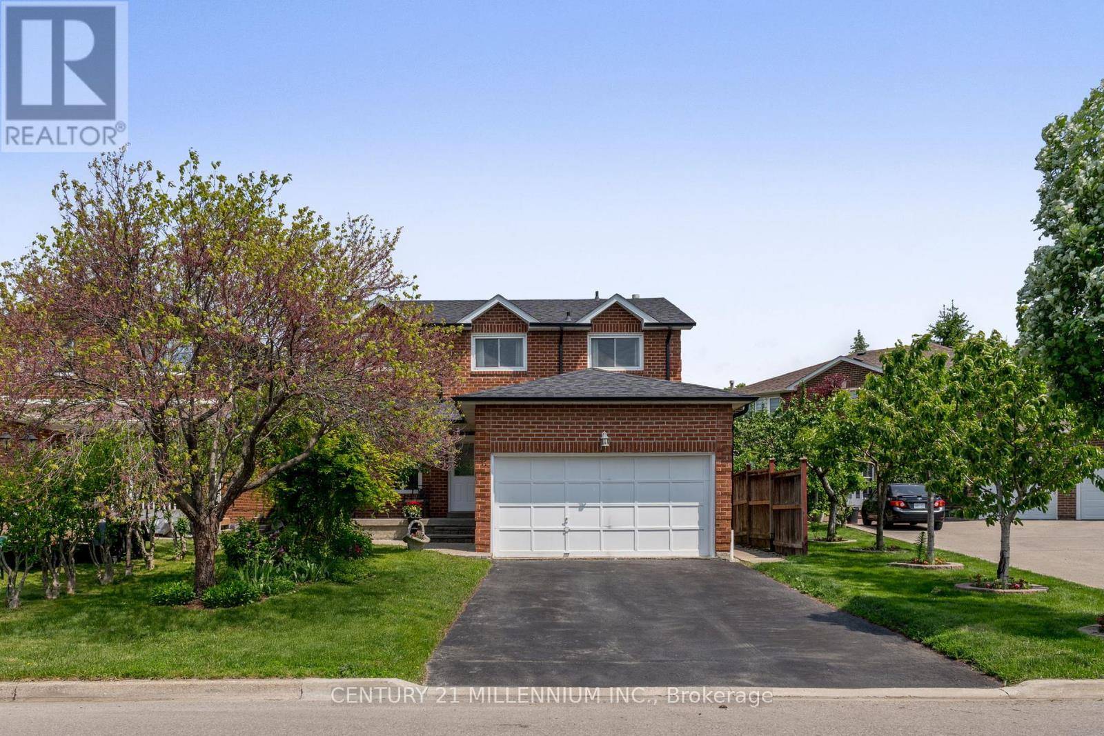 Brampton (heart Lake West), ON L6Z2R5,17 WHITEHAVEN DRIVE