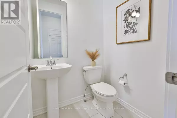 Oakville (jm Joshua Meadows), ON L6H3Z9,1200 ANSON GATE