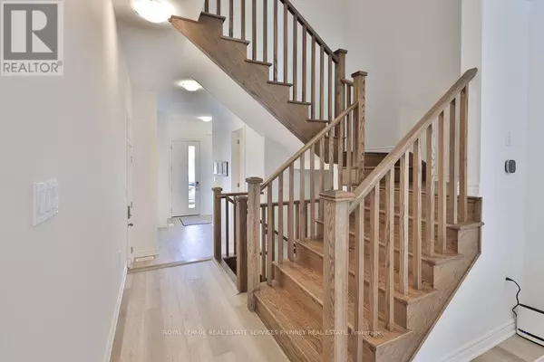 Oakville (jm Joshua Meadows), ON L6H3Z9,1200 ANSON GATE