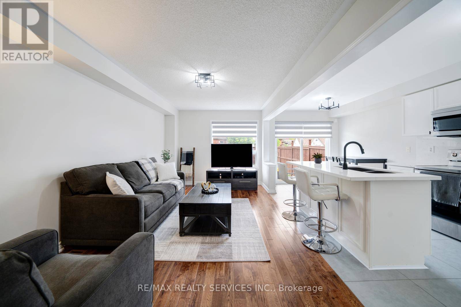 Halton Hills (georgetown), ON L7G6M1,49 WOODCOTE CRESCENT