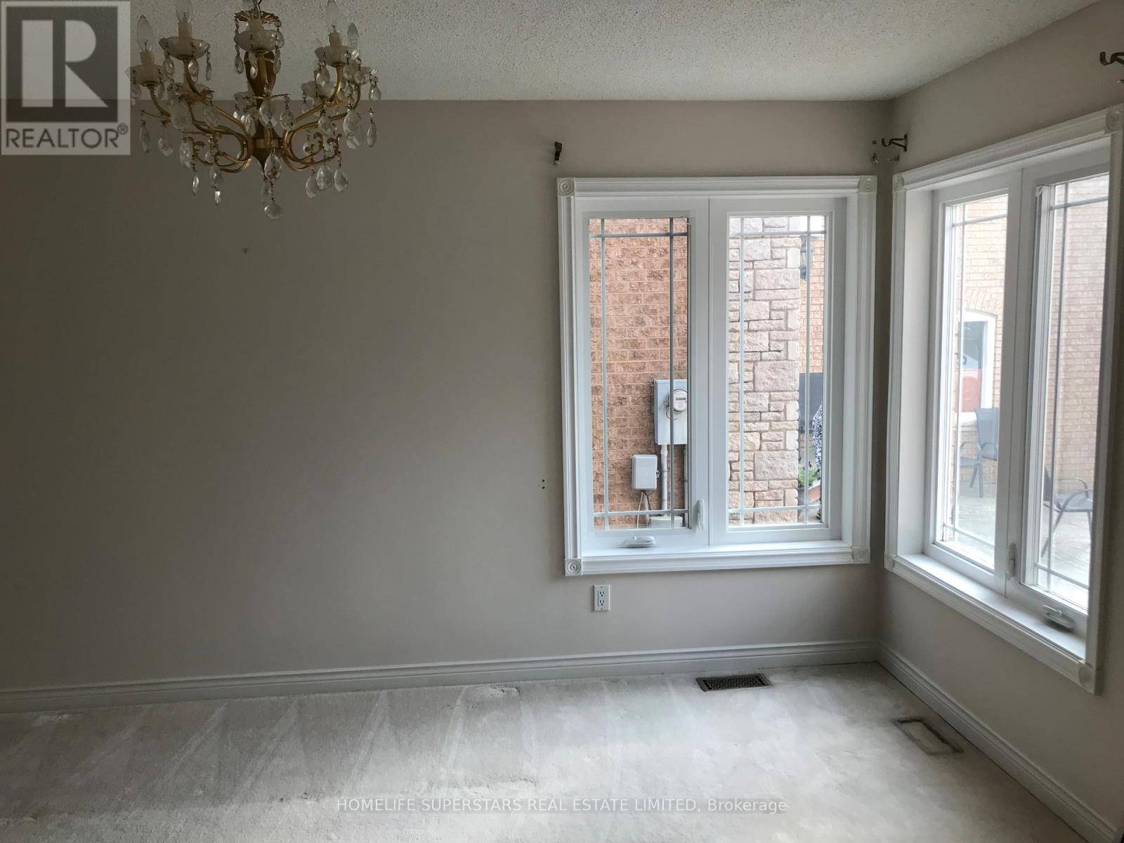 Brampton (sandringham-wellington), ON L6R1A6,54 HOLLYBUSH STREET