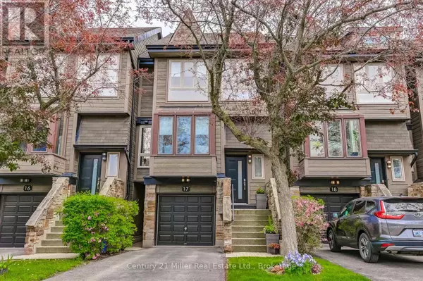 1120 Queens AVE #17, Oakville (cp College Park), ON L6H2B5
