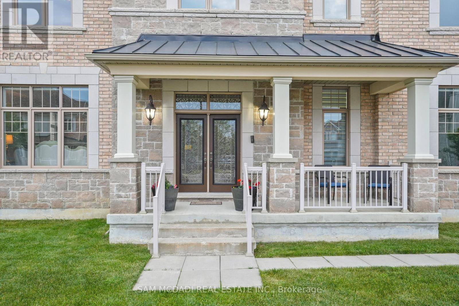 Brampton (vales Of Castlemore), ON L6P4E9,11 BURLWOOD ROAD