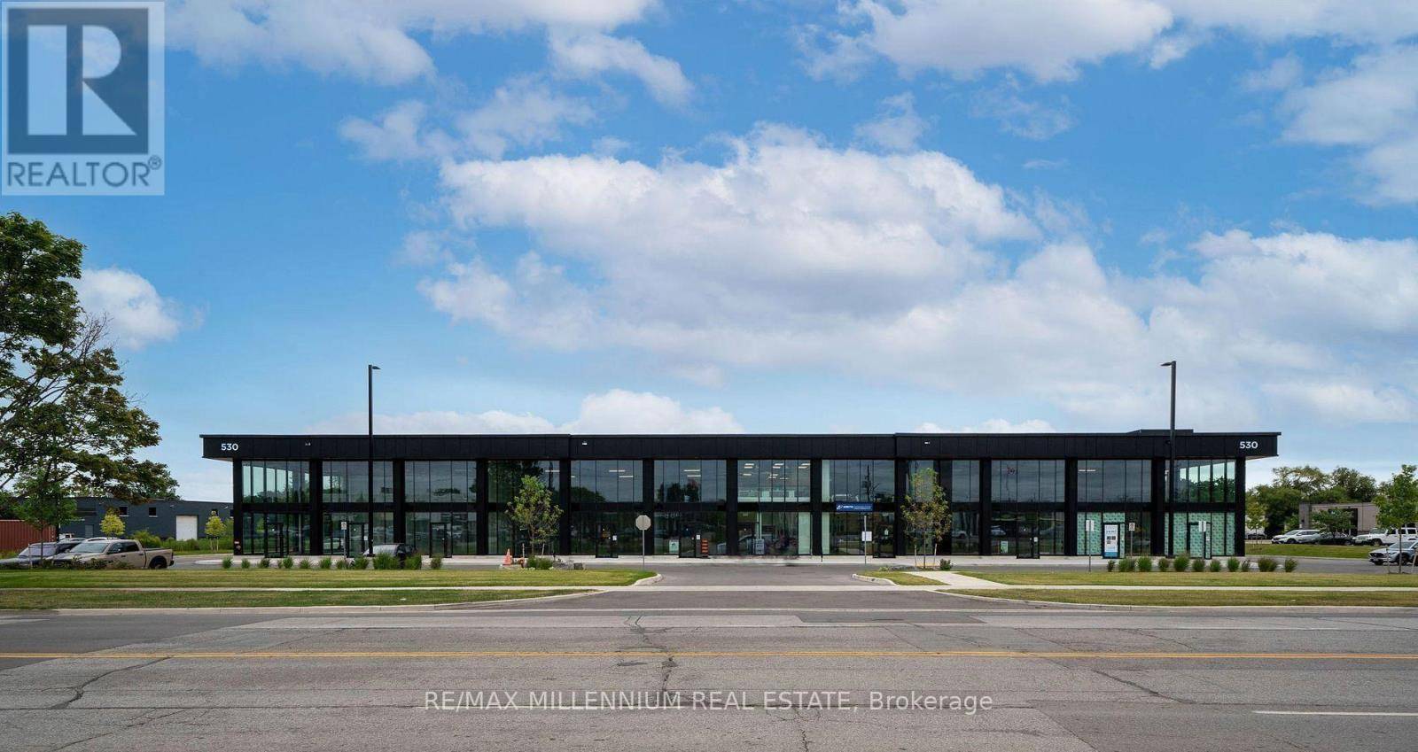 530 Speers RD #14, Oakville (qe Queen Elizabeth), ON L6K2G3