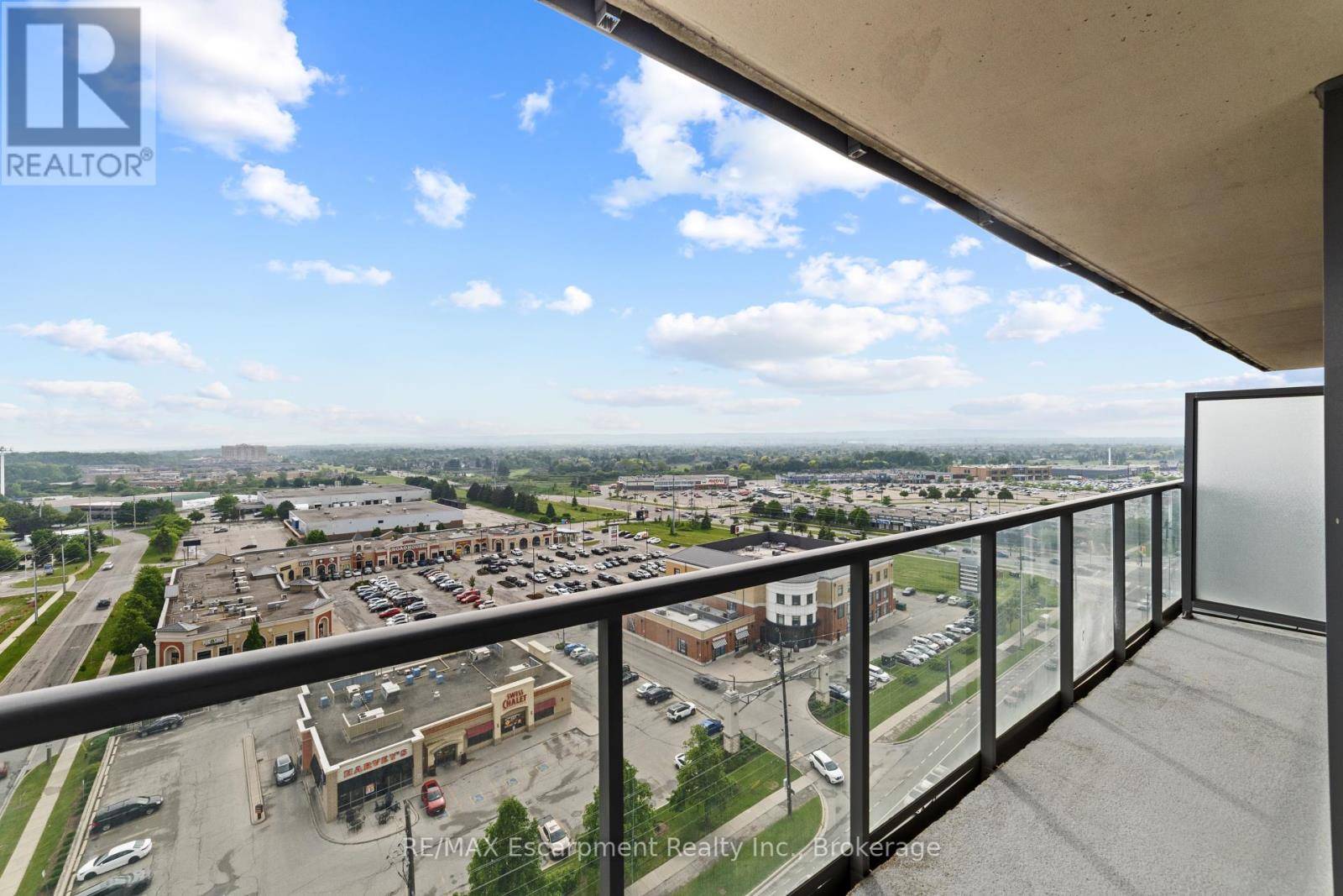 Burlington (uptown), ON L7L0E4,1940 Ironstone DR #1505