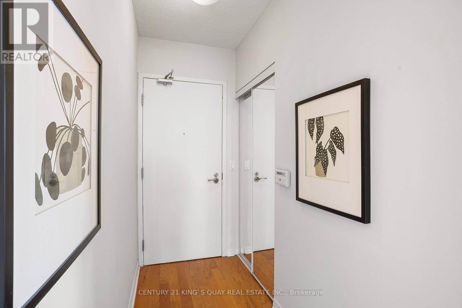 Toronto (mimico), ON M8V0A9,2240 Lake Shore BLVD West #2904