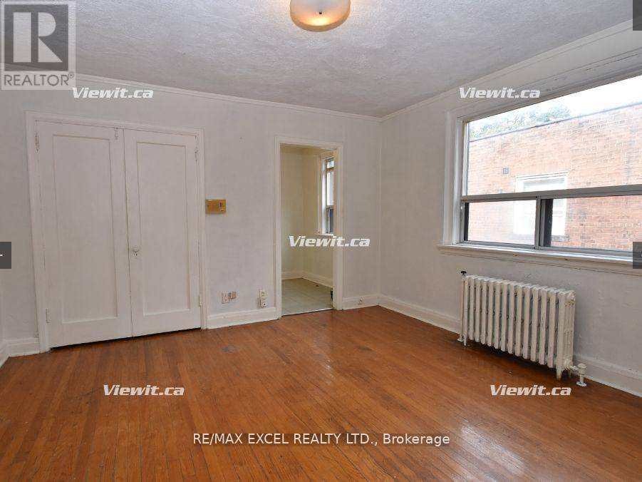 Toronto (south Parkdale), ON M6K2H9,1A Elm Grove AVE #19
