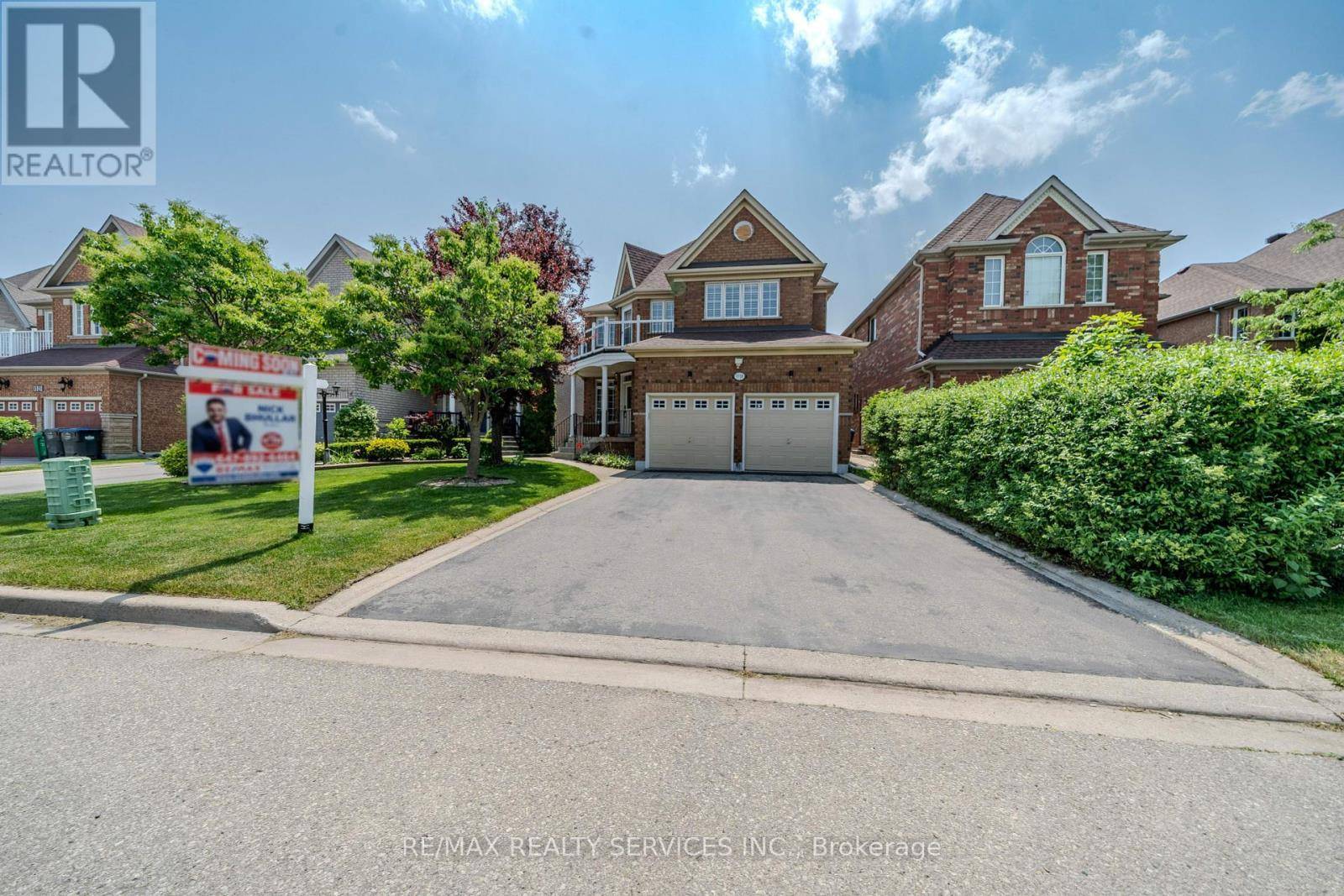 Mississauga (churchill Meadows), ON L5M6K5,5918 BASSINGER PLACE