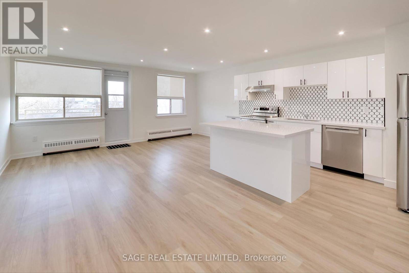 Toronto (yorkdale-glen Park), ON M6B3T2,2961 Dufferin ST #502