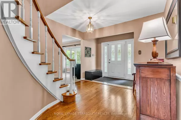 Mississauga (applewood), ON L4Y3L4,3521 PINESMOKE CRESCENT