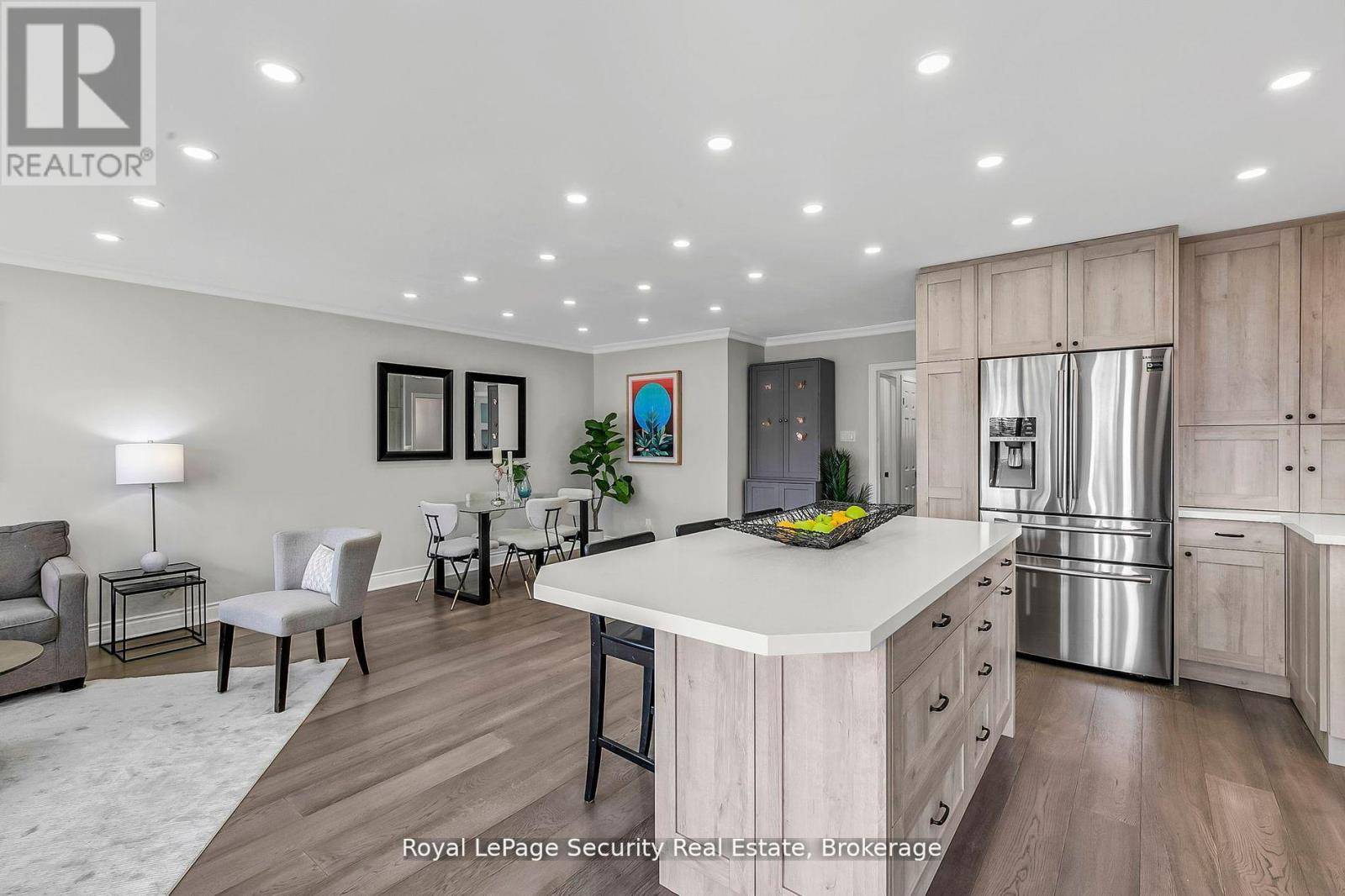 Brampton (avondale), ON L6T1J3,245 AVONDALE BOULEVARD