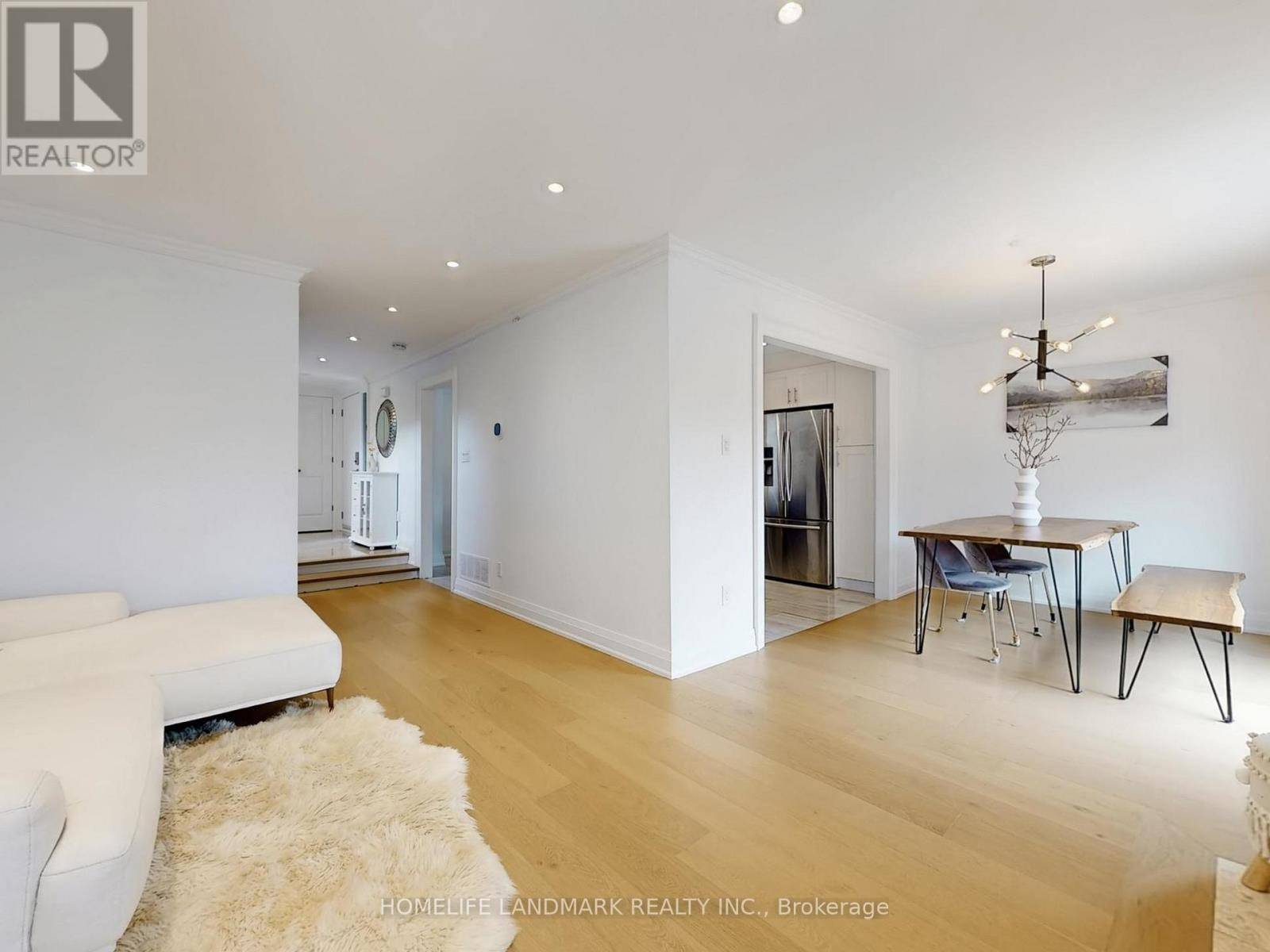 Mississauga (hurontario), ON L5R1T5,168 KINGSBRIDGE GARDEN CIRCLE
