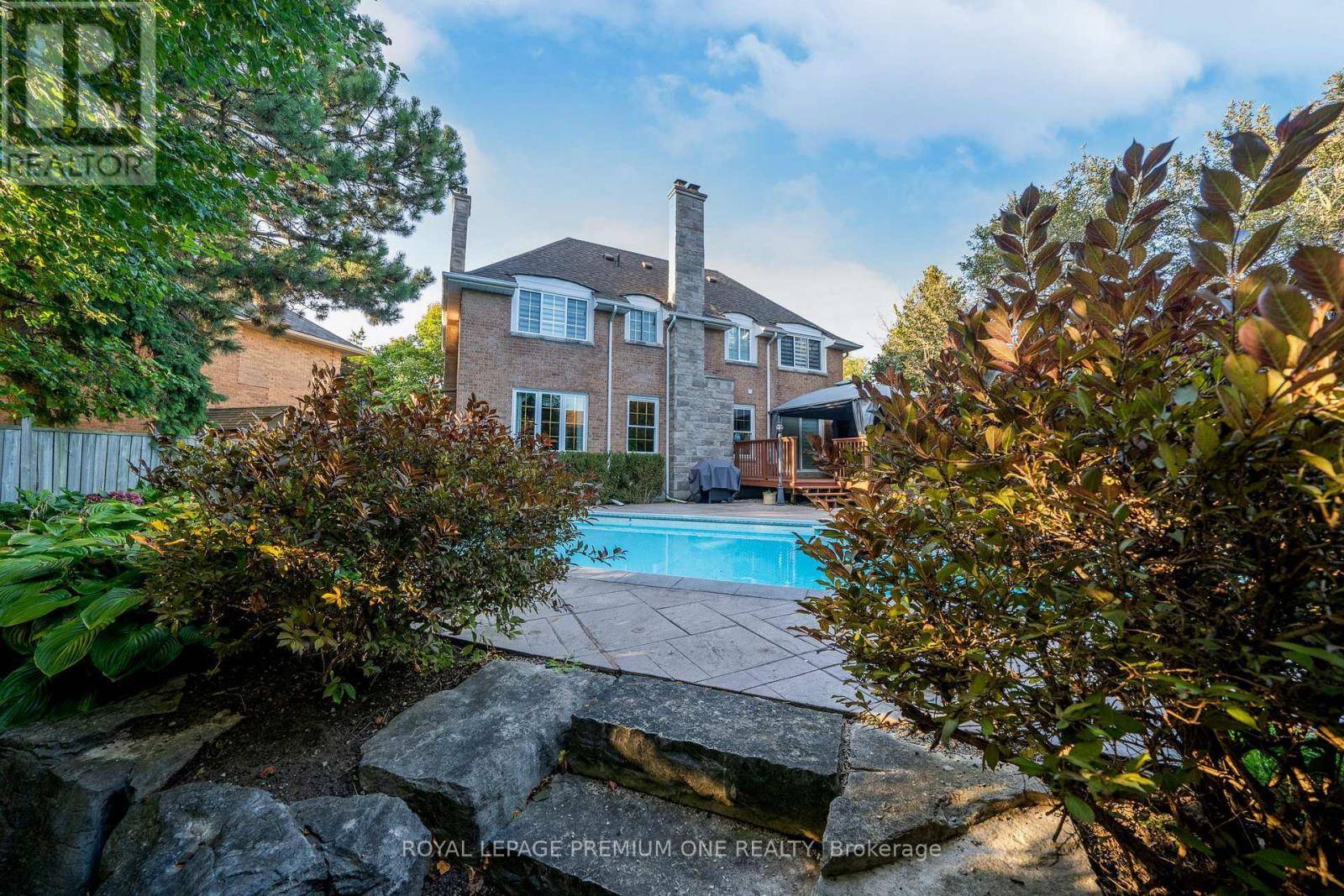 Brampton (brampton South), ON L6Y1B2,40 PARKEND AVENUE