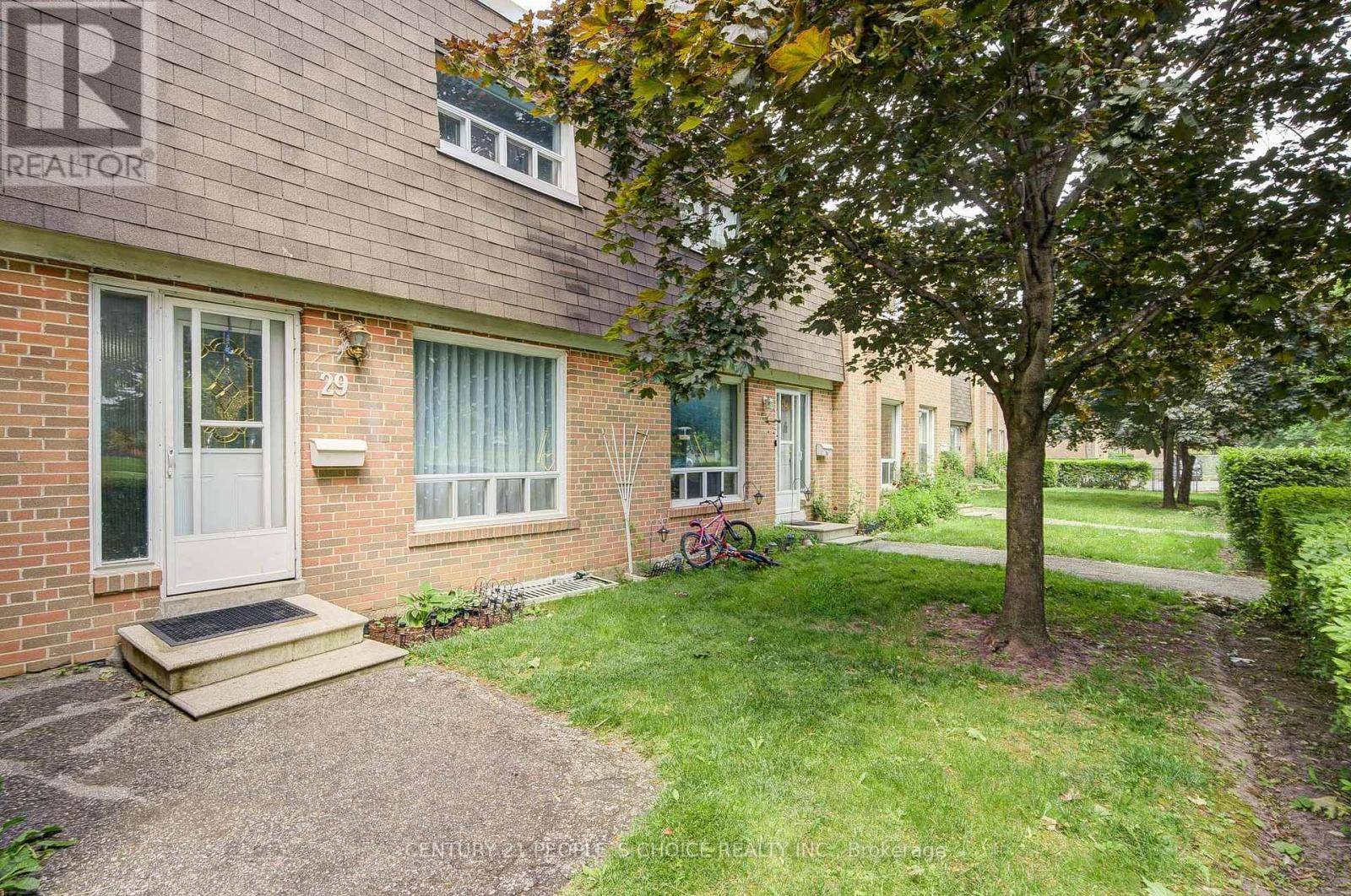 Toronto (west Humber-clairville), ON M9V1C1,1730 Albion RD #29
