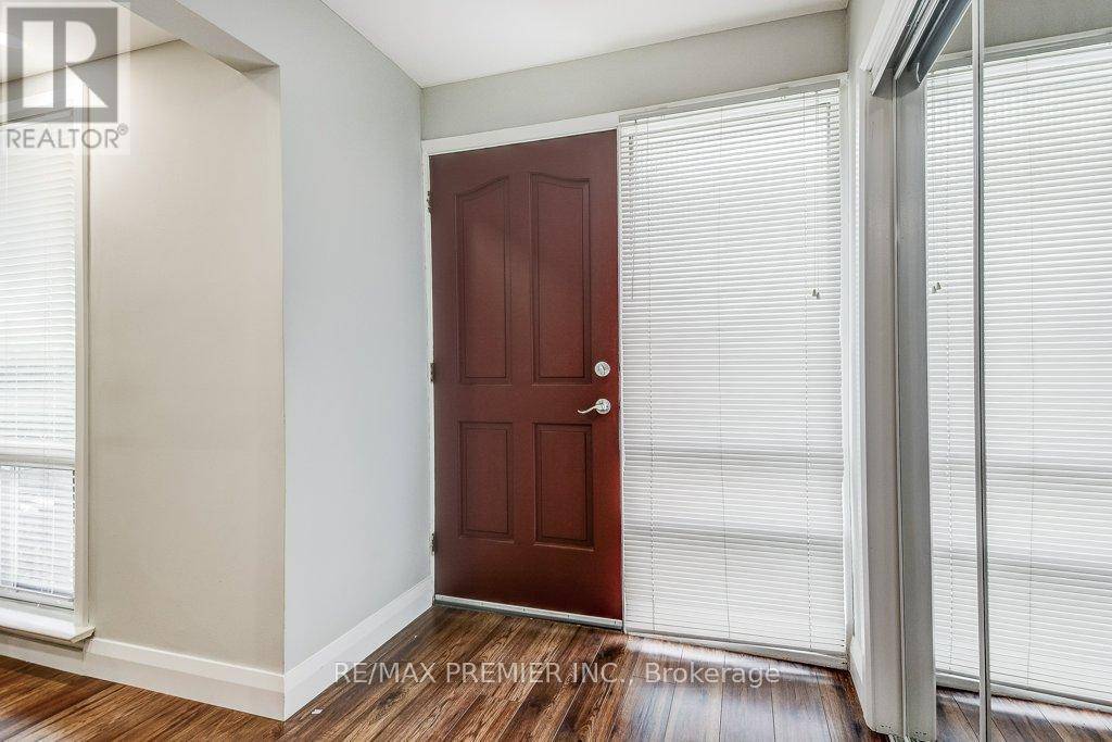 Toronto (humbermede), ON M9M2P6,50 FERNANDO ROAD