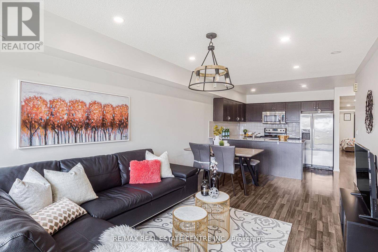 Toronto (willowridge-martingrove-richview), ON M9R0A9,138 Widdicombe Hill BLVD #706
