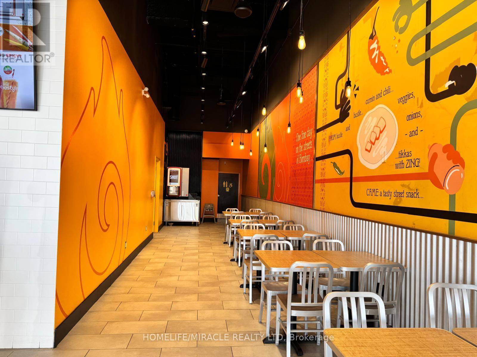 Toronto (islington-city Centre West), ON M9C1A7,197 N Queen ST #C