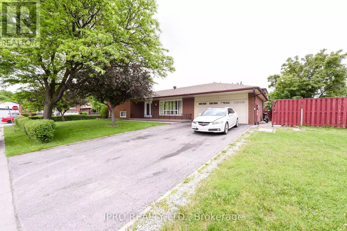Brampton (central Park), ON L6S3A8,43 MARCHBANK CRESCENT