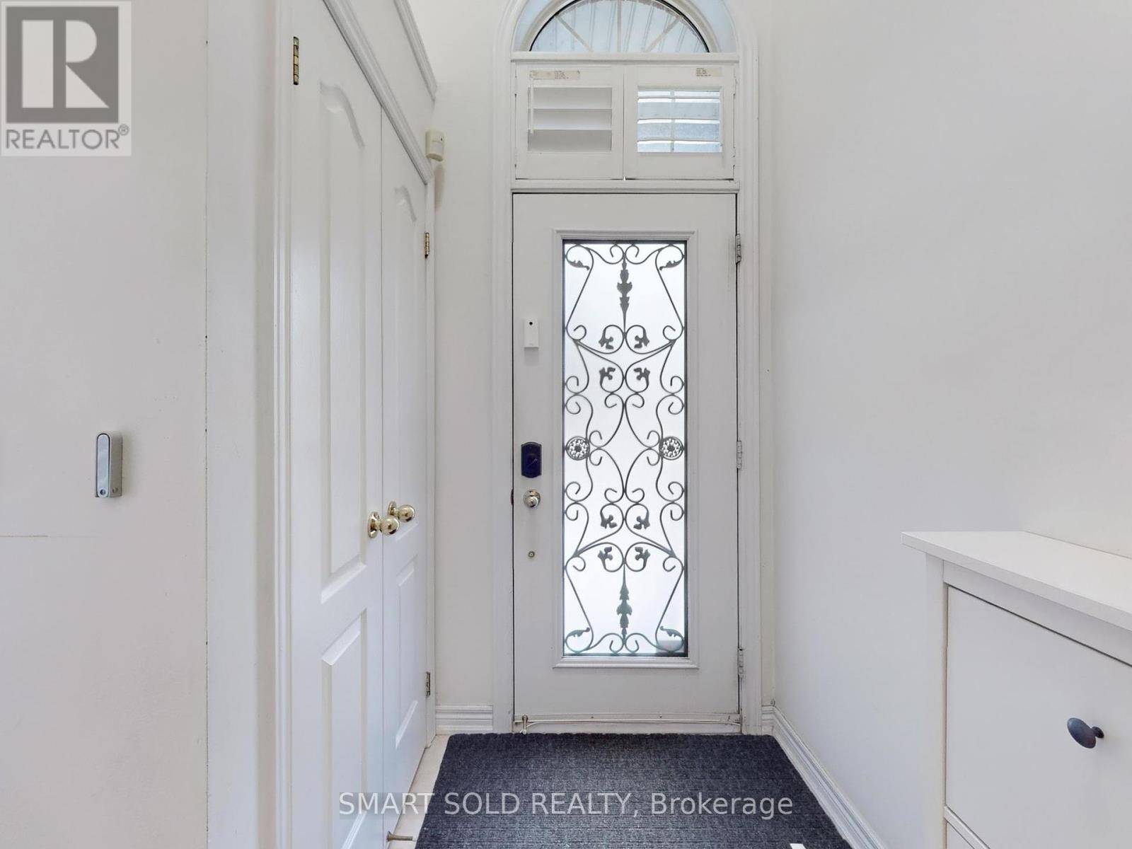 Mississauga (cooksville), ON L5B0C5,230 Paisley BLVD West #26