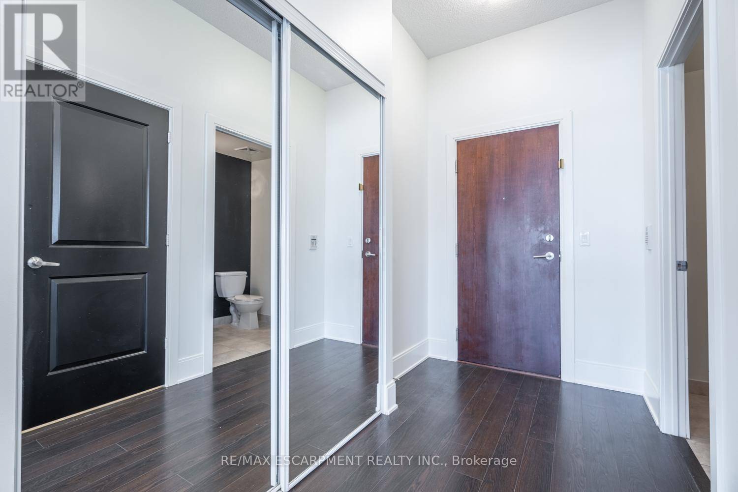 Mississauga (city Centre), ON L5B0E1,330 Burnhamthorpe RD #PH5