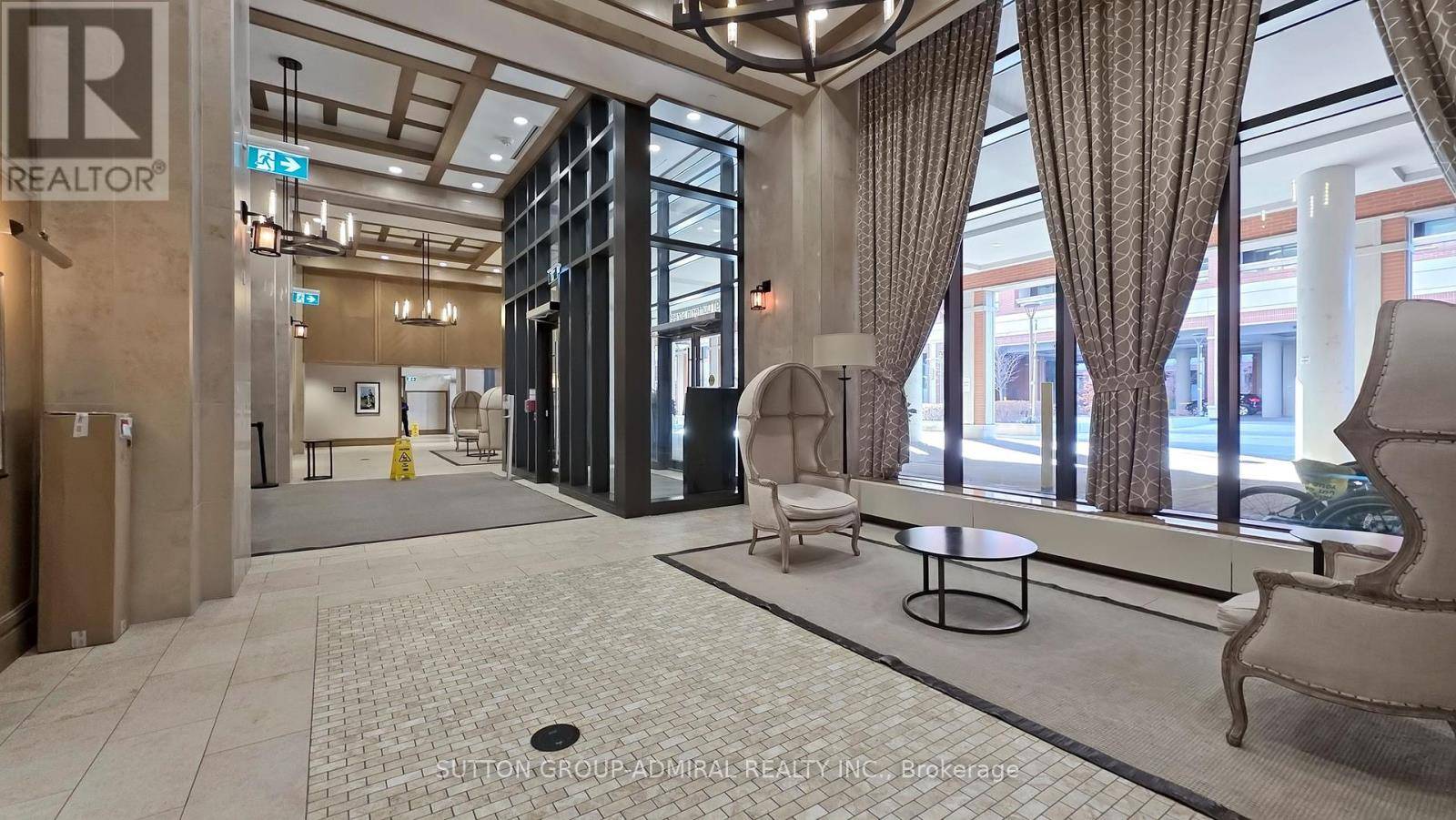 Toronto (yorkdale-glen Park), ON M6A0C4,3091 Dufferin ST #411