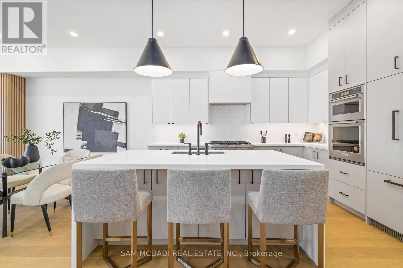 Mississauga (lakeview), ON L5G4J3,1037 CAVEN STREET