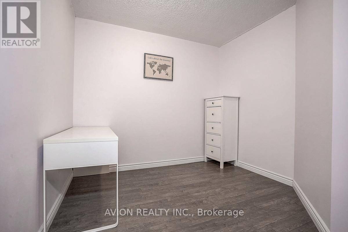 Toronto (elms-old Rexdale), ON M9W6A6,236 Albion RD #912
