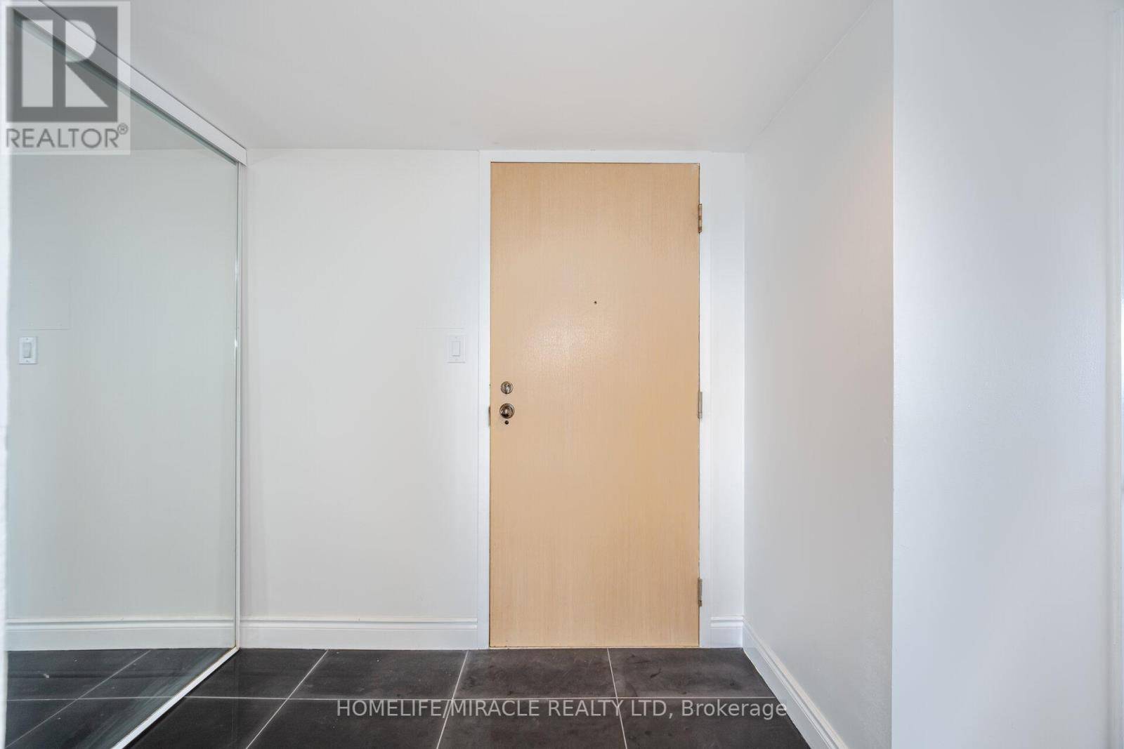 Mississauga (hurontario), ON L5R3P5,50 Eglinton AVE West #2107