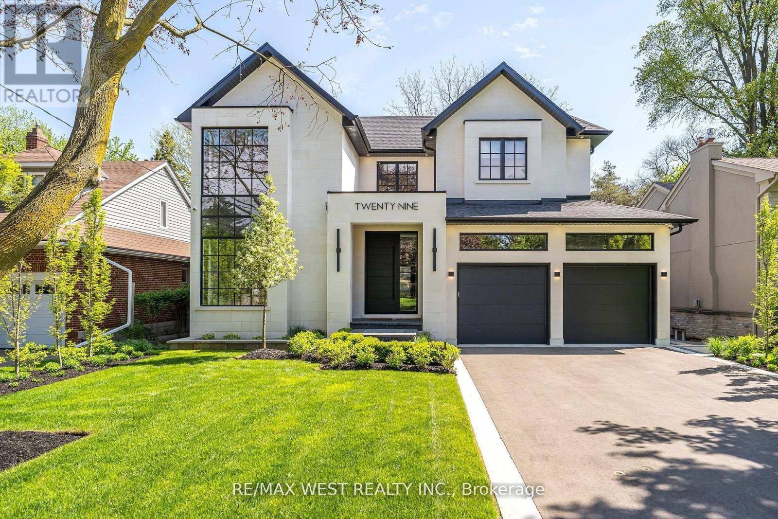 29 BROMLEY CRESCENT, Toronto (edenbridge-humber Valley), ON M9A3X1
