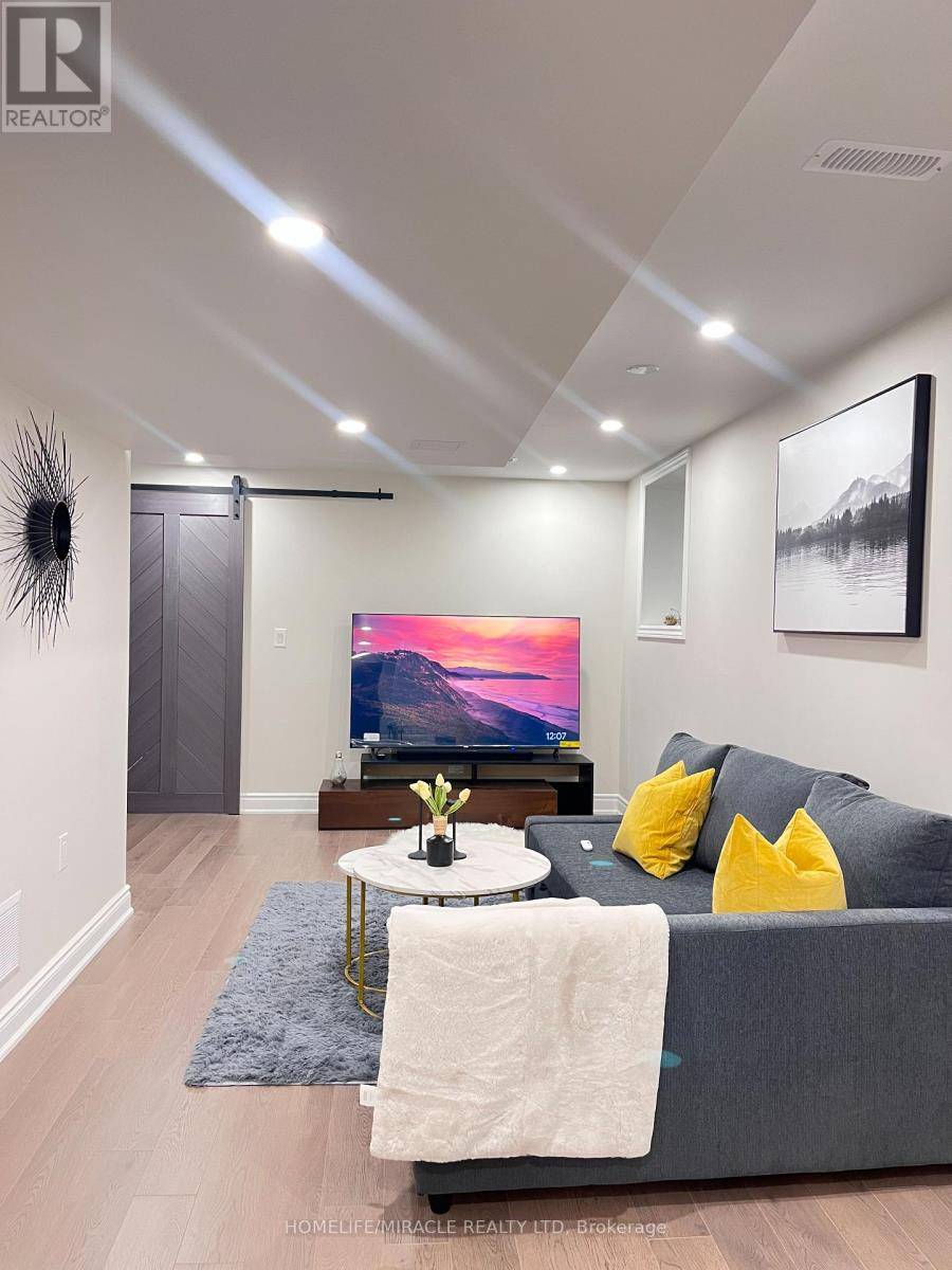 Brampton (bram East), ON L6P3J9,52 Versailles CRES #Basement