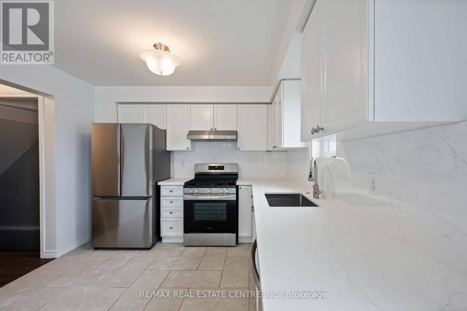 Orangeville, ON L9W4W3,154 HOWARD CRESCENT