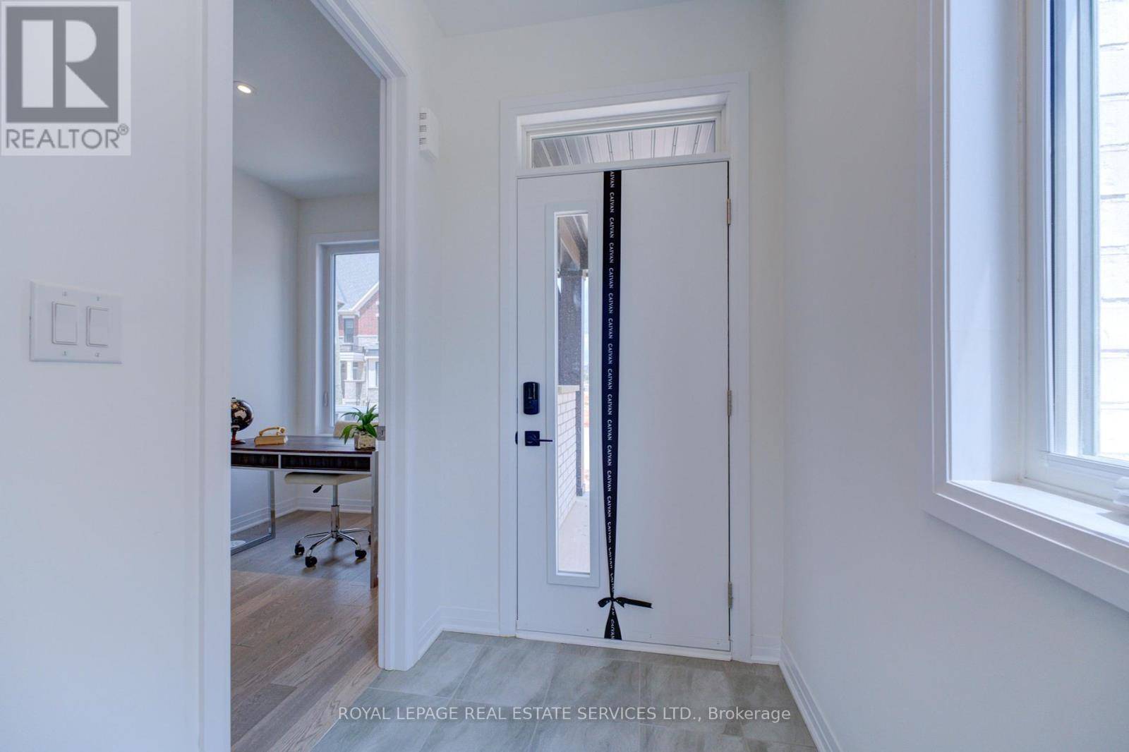 Oakville (go Glenorchy), ON L6M0W8,3222 CRYSTAL DRIVE