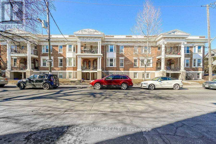 1317 King ST West #1, Toronto (south Parkdale), ON M6K2N4