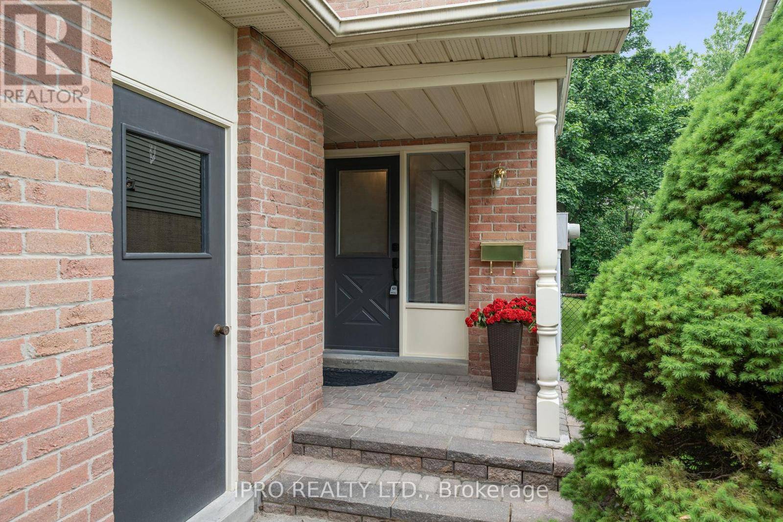 Mississauga (meadowvale), ON L5N3A3,6217 FULLERTON CRESCENT