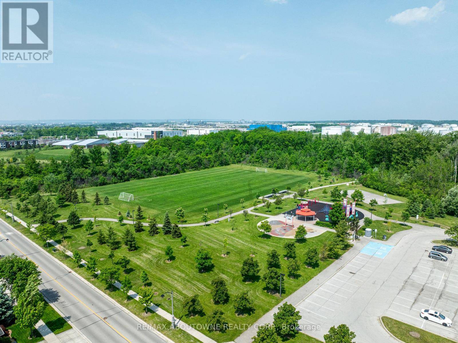 Oakville (br Bronte), ON L6L0C1,317 NAUTICAL BOULEVARD
