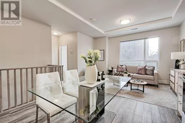 Toronto (eringate-centennial-west Deane), ON M9C3W1,62 Dixfield DR #105