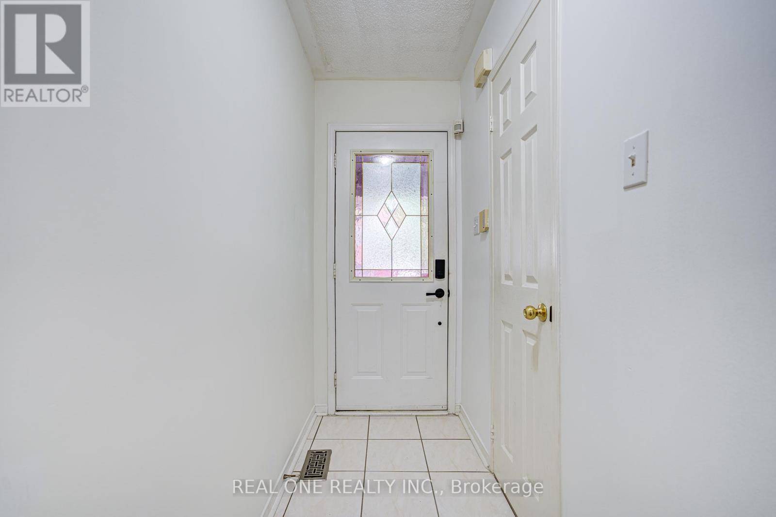 Mississauga (central Erin Mills), ON L5M6B2,2899 WESTBURY COURT
