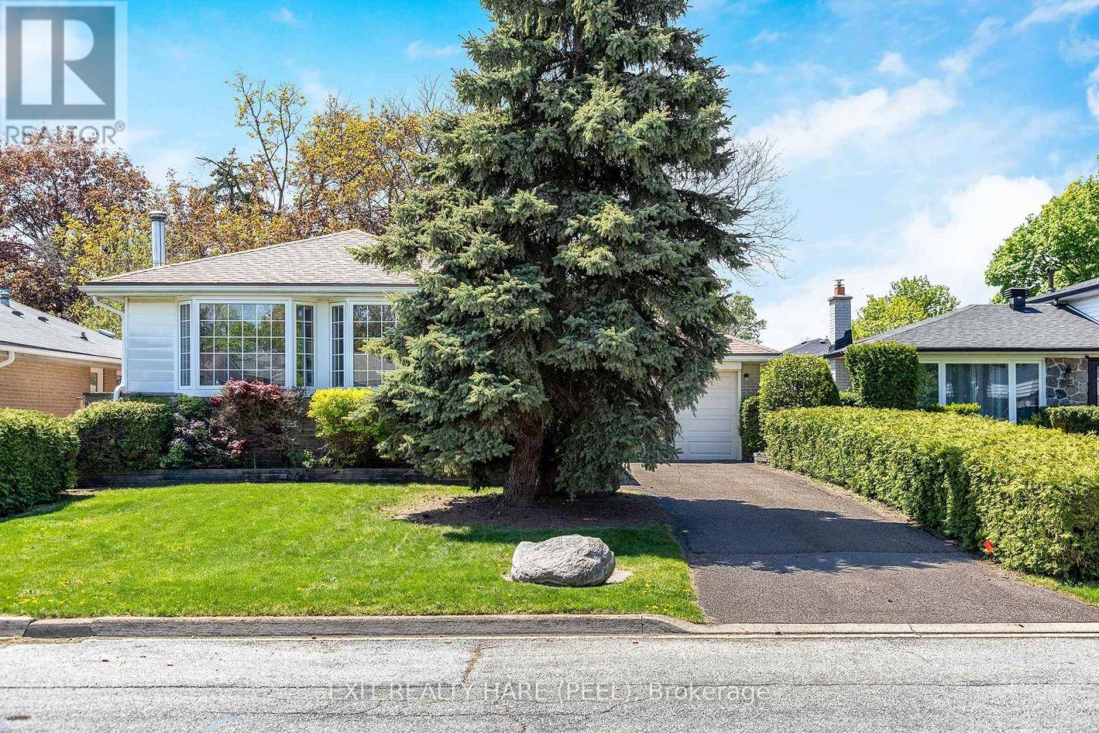 44 STAVELEY CRESCENT, Brampton (brampton East), ON L6W2R9