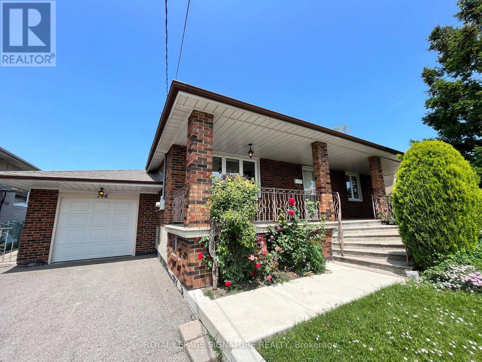 746 GLENGROVE AVENUE, Toronto (yorkdale-glen Park), ON M6B2J6