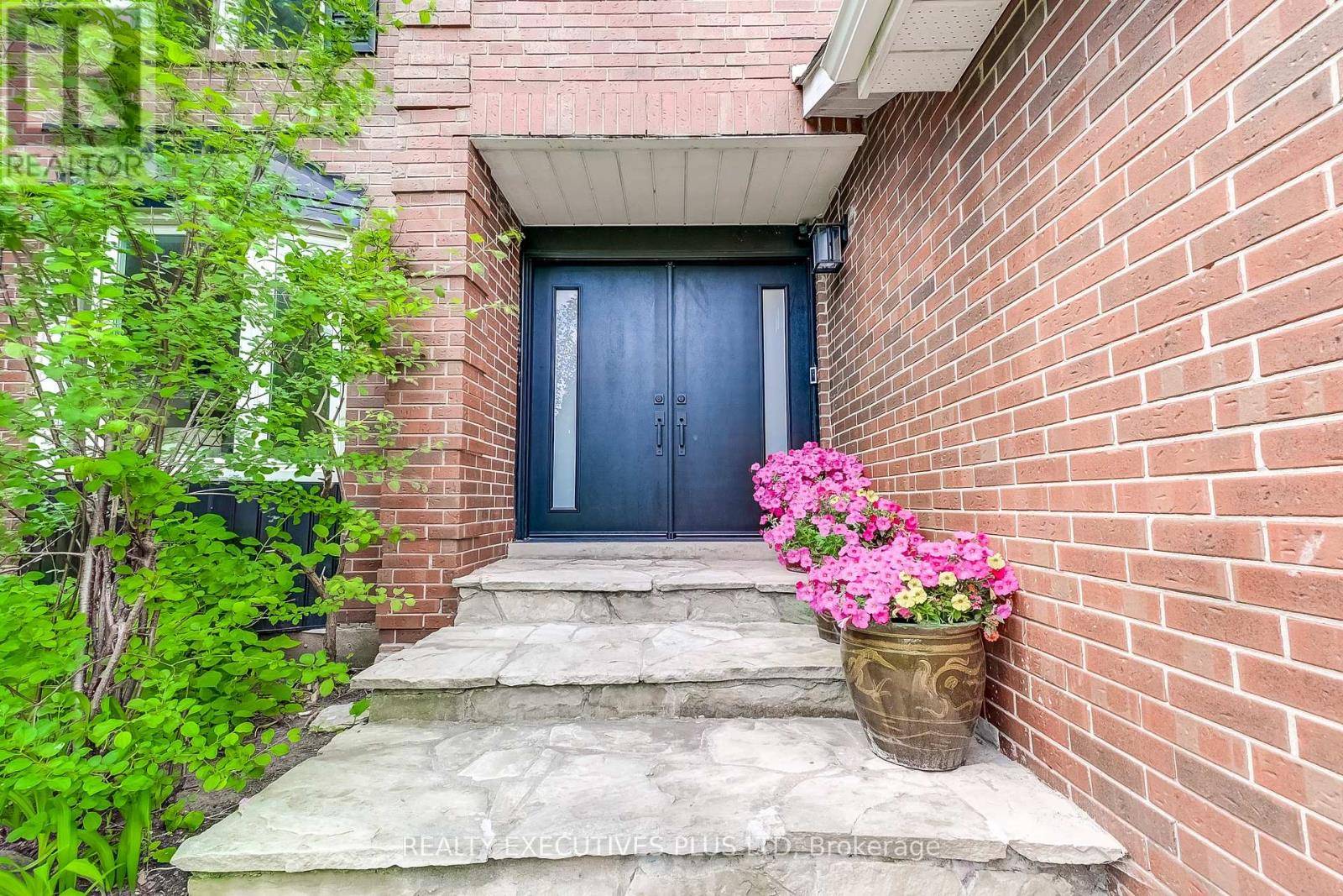 Mississauga (meadowvale), ON L5N4Z6,6982 DANTON PROMENADE
