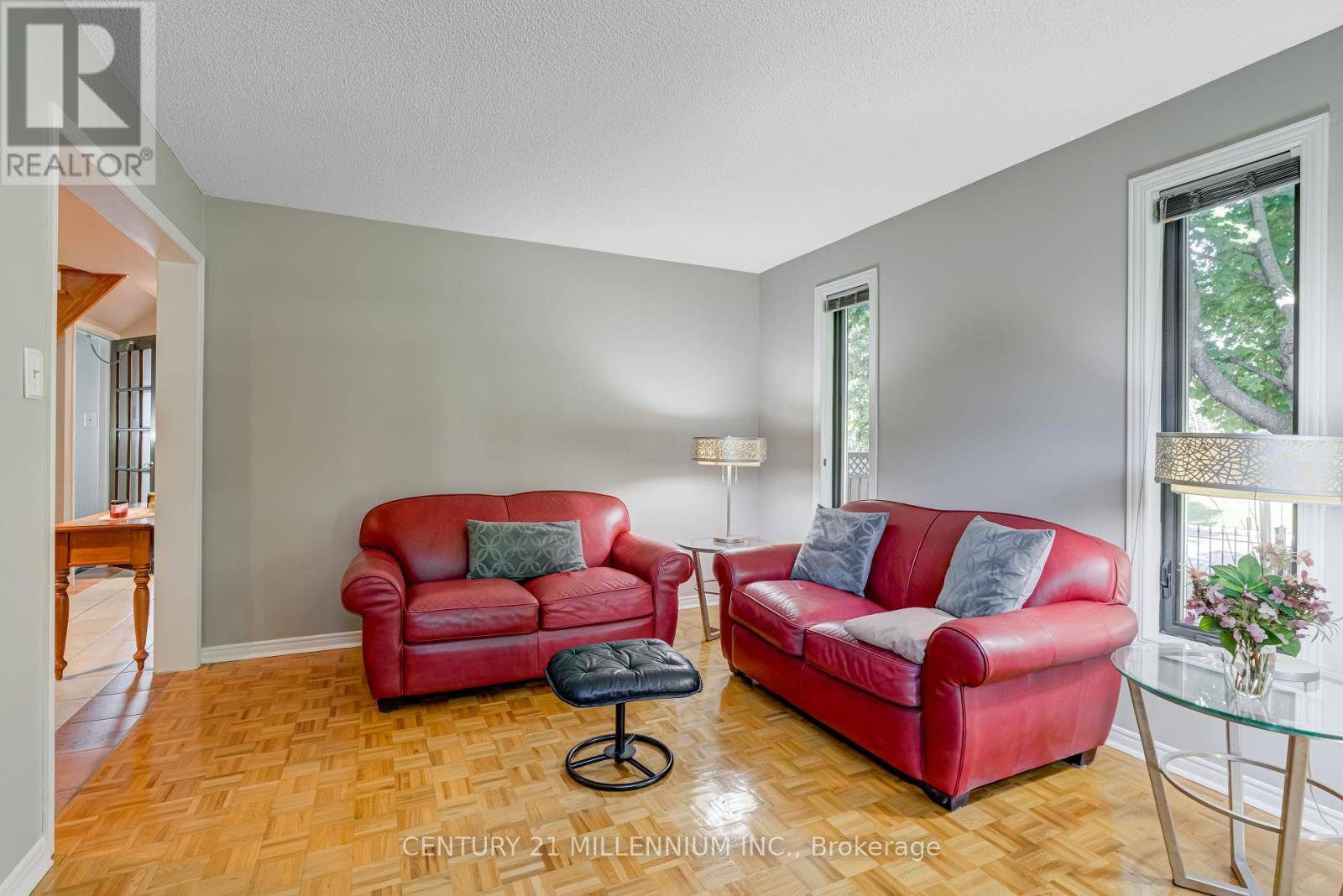 Brampton (northwood Park), ON L6X3V5,10 PHELPS DRIVE