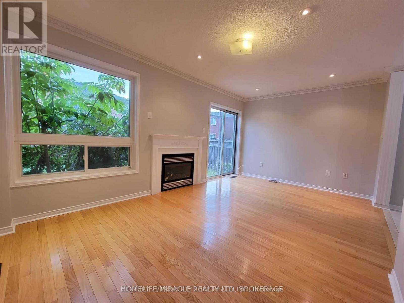 Brampton (credit Valley), ON L6X0J8,8 GALTEE ROAD
