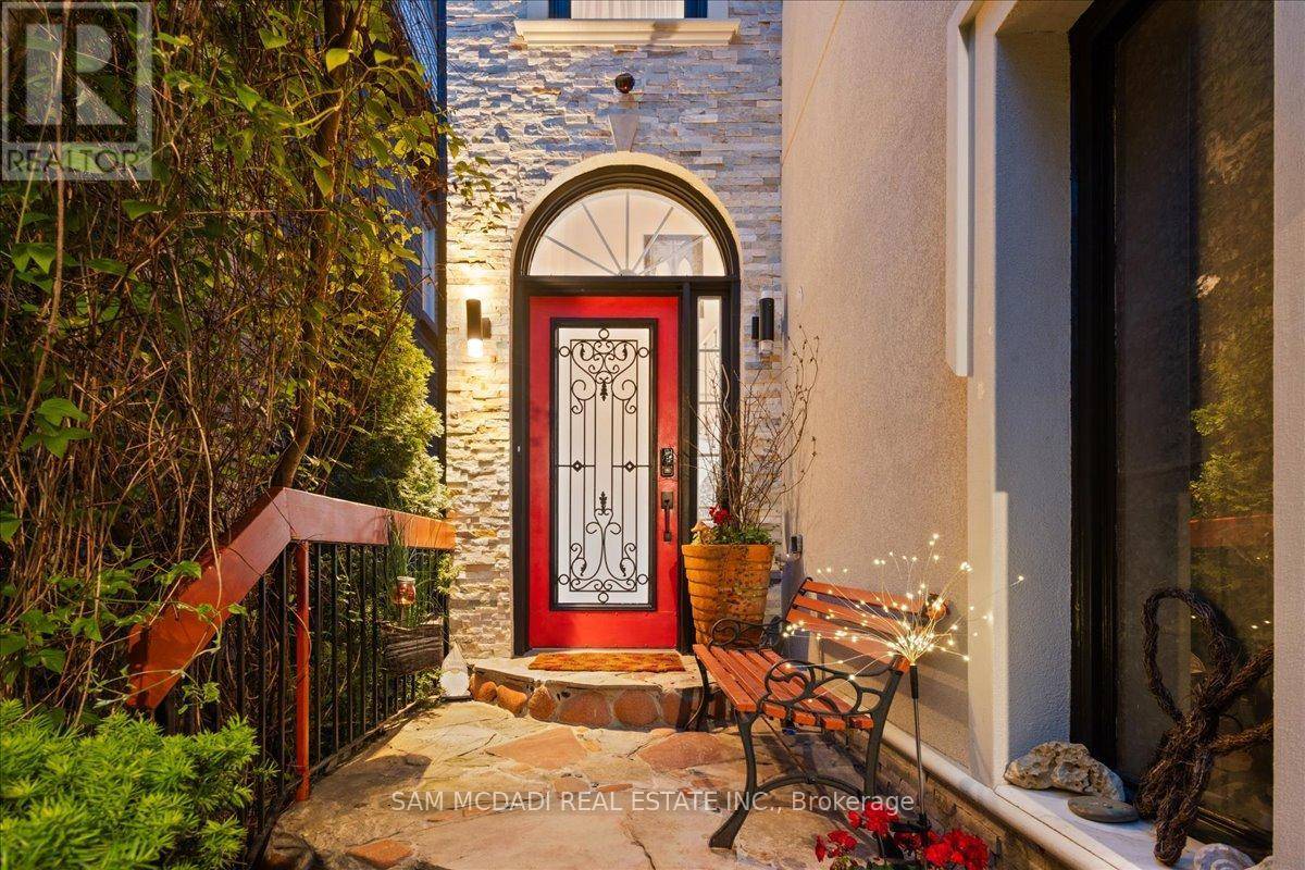 Mississauga (central Erin Mills), ON L5M5K6,6074 LEESIDE CRESCENT