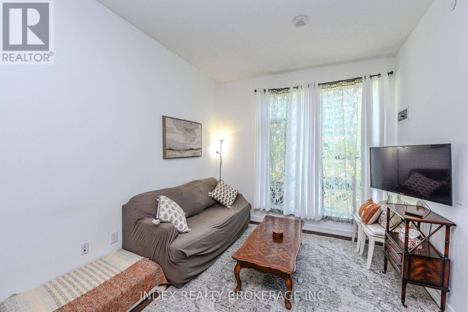 Mississauga (central Erin Mills), ON L5M0Y3,2560 Eglington AVE #103